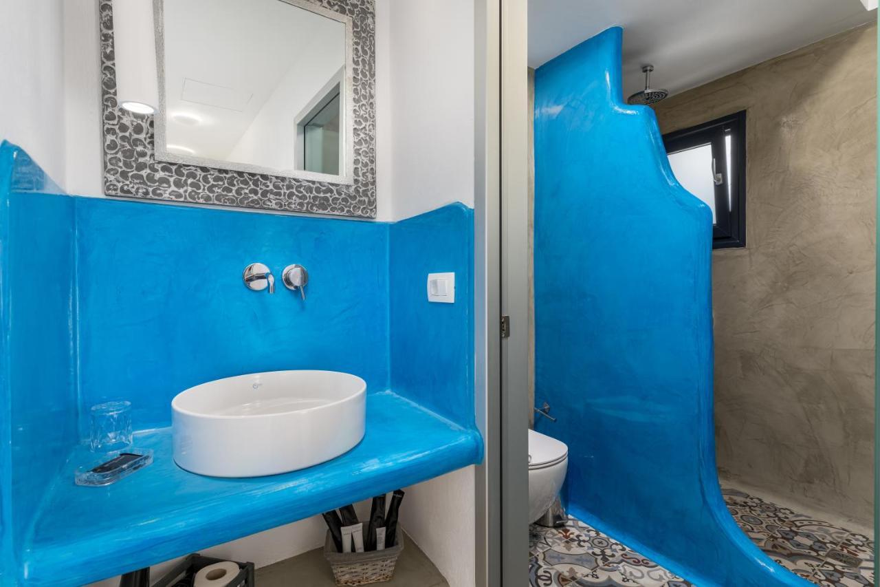 Christianna & George Luxury Hot Tub Apartment Fira  Esterno foto