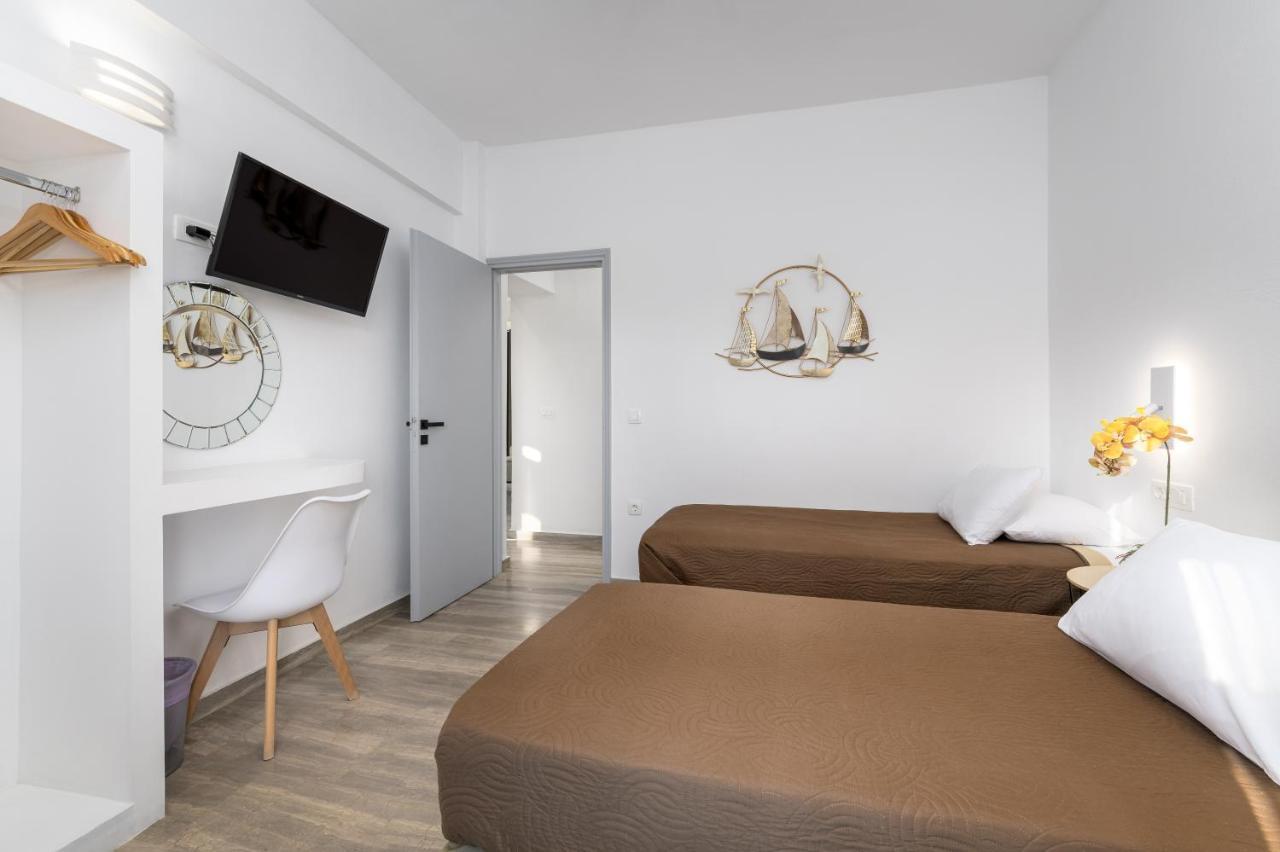 Christianna & George Luxury Hot Tub Apartment Fira  Esterno foto