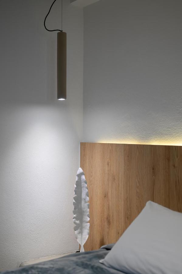 Christianna & George Luxury Hot Tub Apartment Fira  Esterno foto